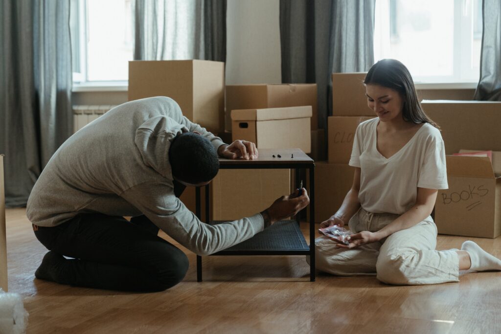 Assembling table services